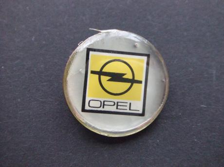 Opel logo doorzichtig